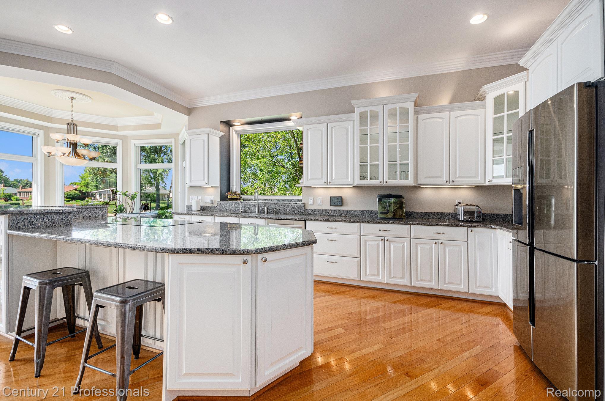 WhiteLake, Michigan, 48386, United States, 4 Bedrooms Bedrooms, ,4 BathroomsBathrooms,Residential,For Sale,1895235