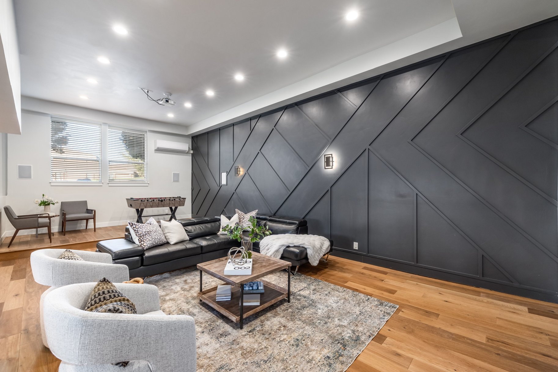  Stunning East Capitol Renovation - 物件實景