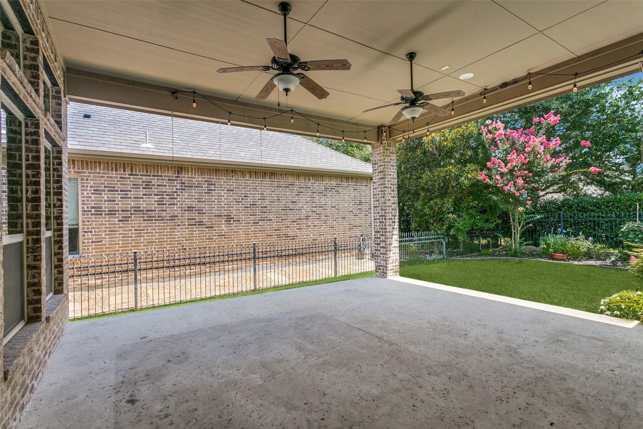McKinney, Texas, 75070, United States, 3 Bedrooms Bedrooms, ,4 BathroomsBathrooms,Residential,For Sale,1804069