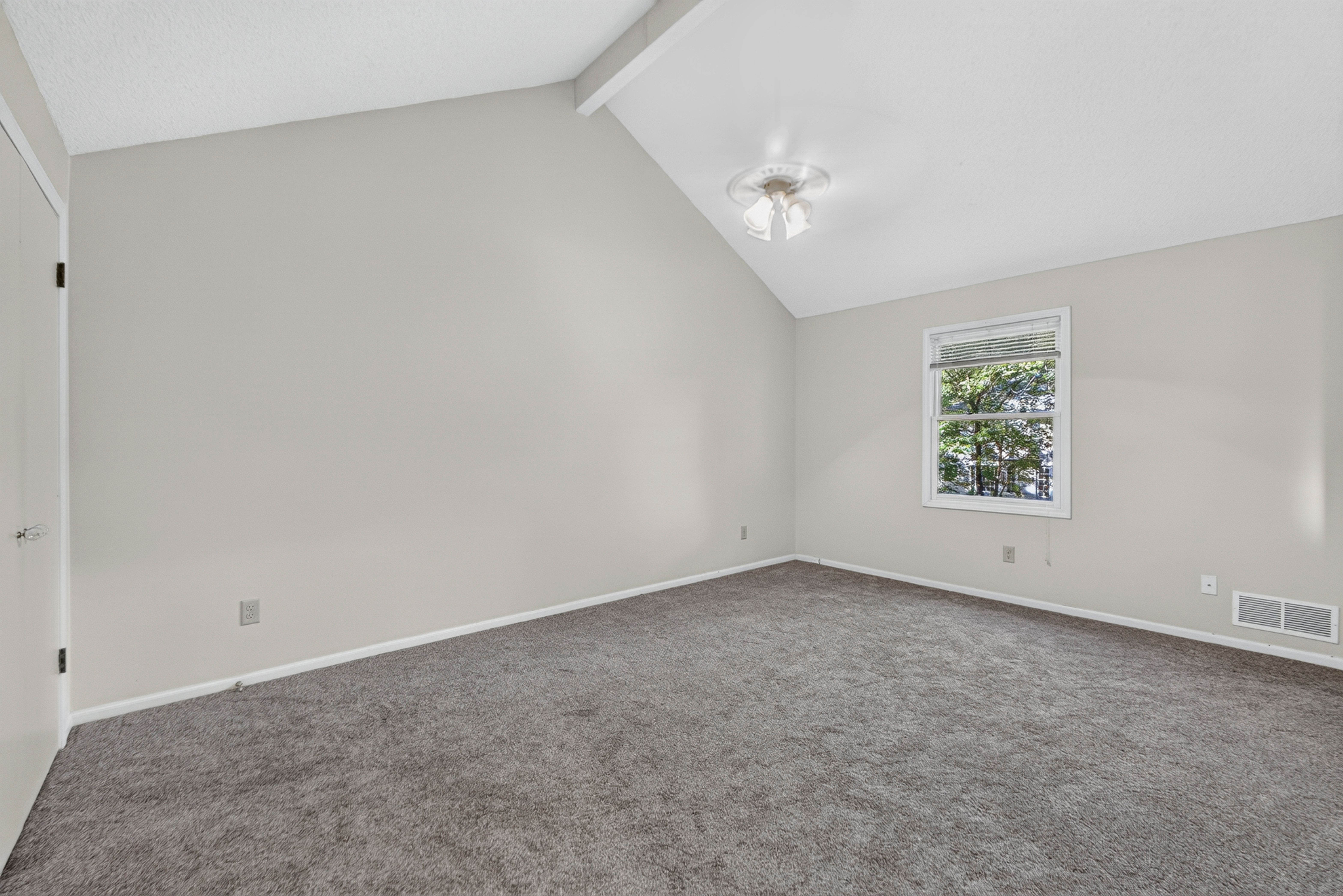  10228 Caenen Drive, Lenexa, KS 66215 - 物件實景