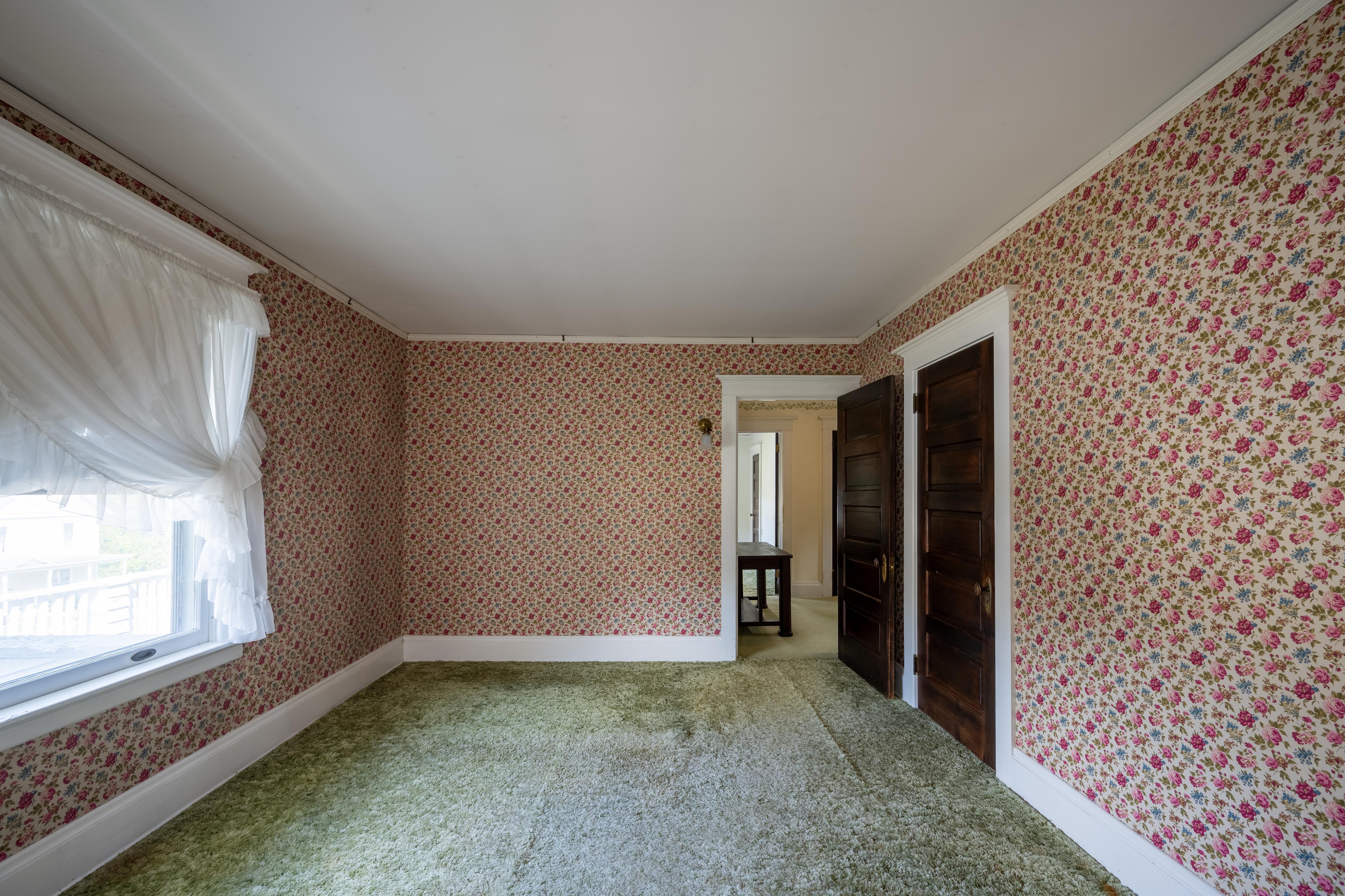  92 Champlain Avenue, Ticonderoga, NY, 12883 - 物件實景
