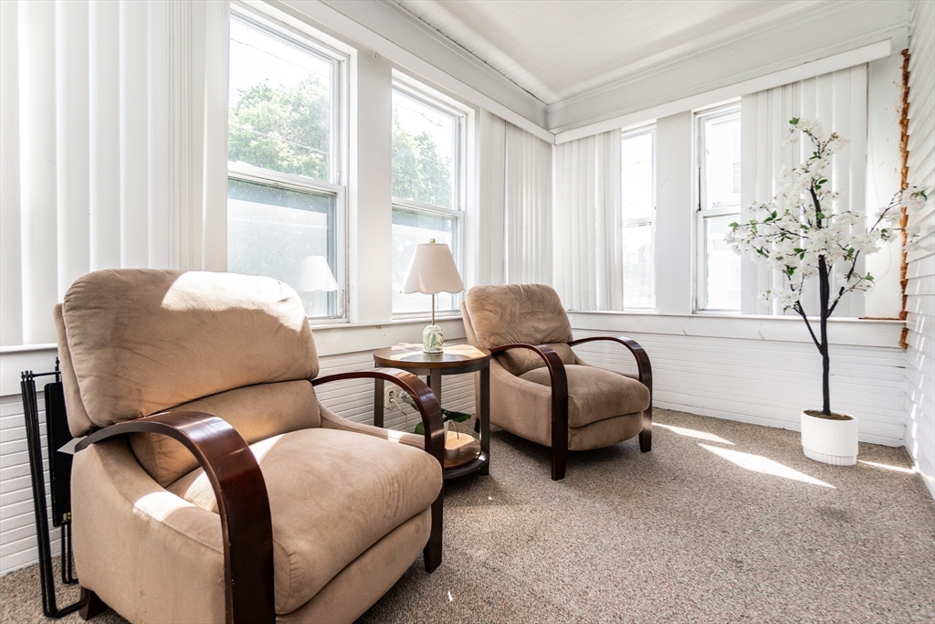 Lawrence, Massachusetts, 01841, United States, 6 Bedrooms Bedrooms, ,3 BathroomsBathrooms,Residential,For Sale,2048880