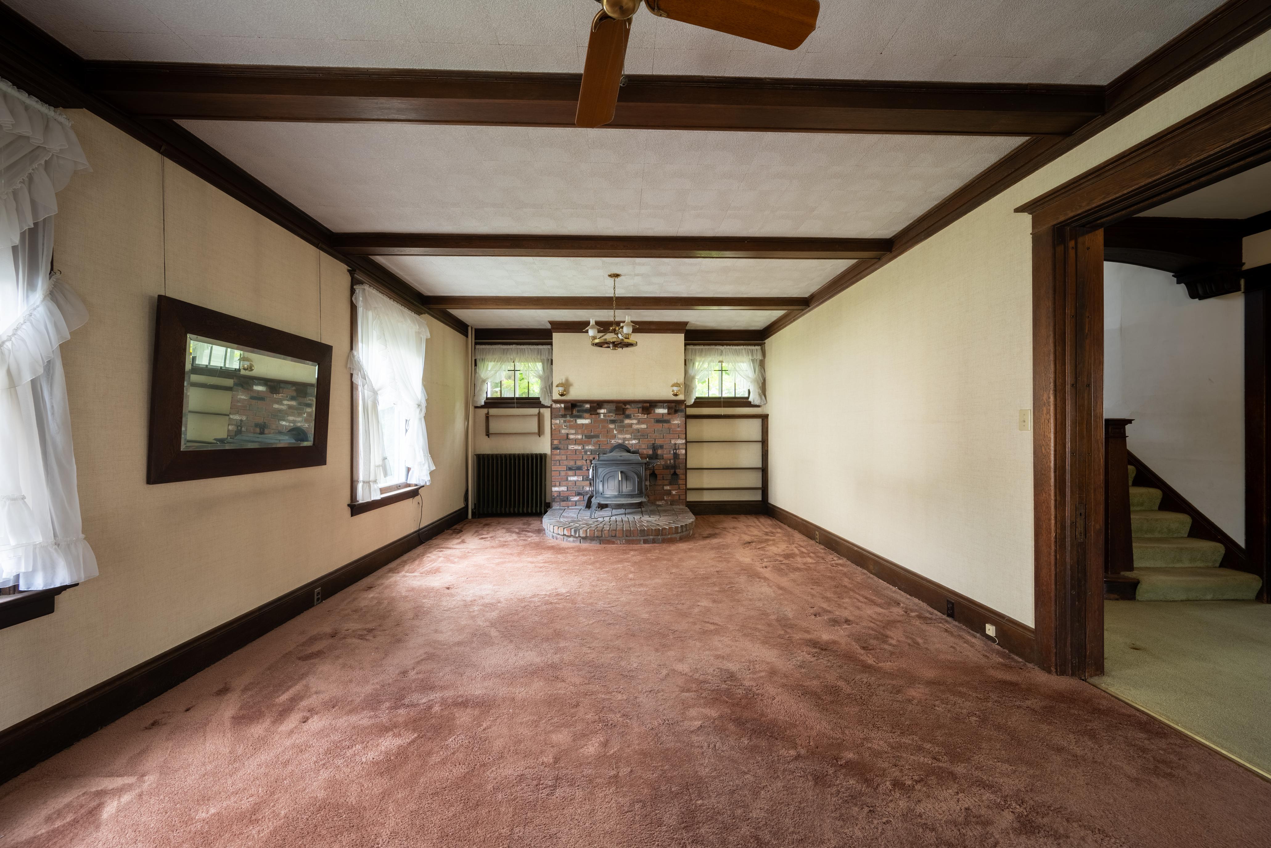  92 Champlain Avenue, Ticonderoga, NY, 12883 - 物件實景