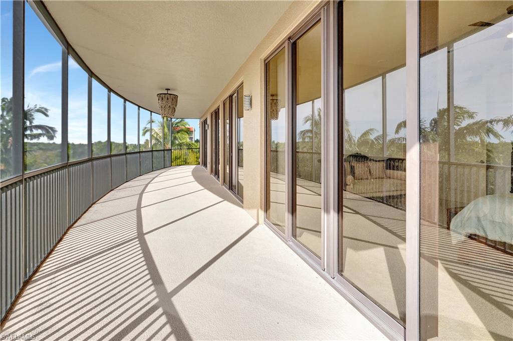 Fort Myers, Florida, 33907, United States, 2 Bedrooms Bedrooms, ,3 BathroomsBathrooms,Residential,For Sale,1994873