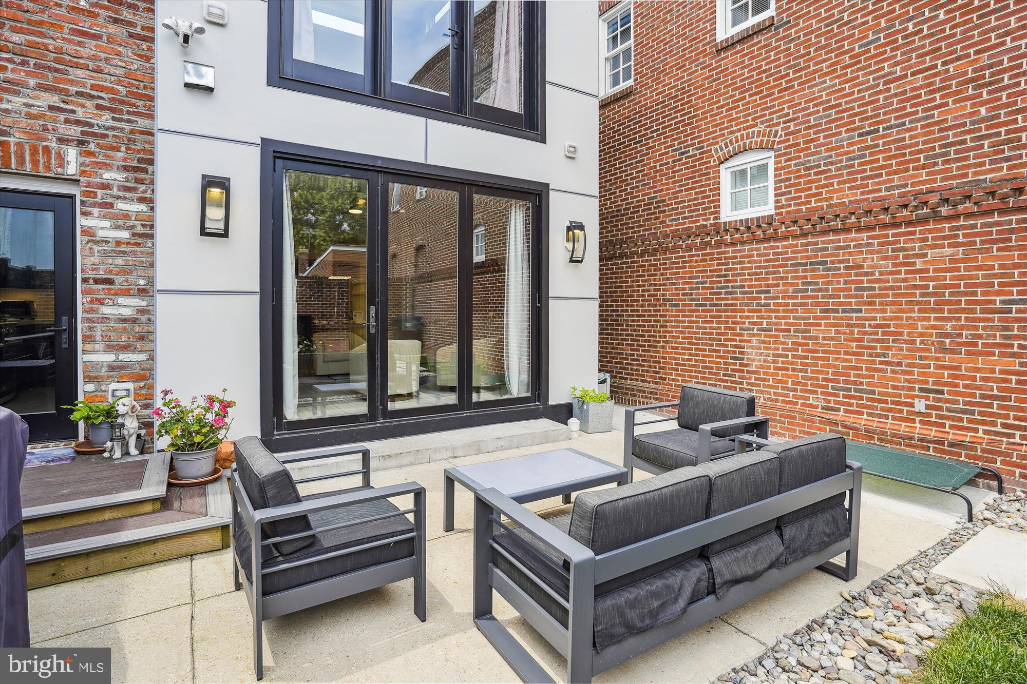 Alexandria, Virginia, 22314, United States, 3 Bedrooms Bedrooms, ,4 BathroomsBathrooms,Residential,For Sale,1936981
