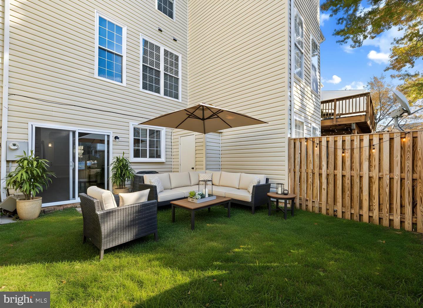 Herndon, Virginia, 20171, United States, 4 Bedrooms Bedrooms, ,4 BathroomsBathrooms,Residential,For Sale,1989077