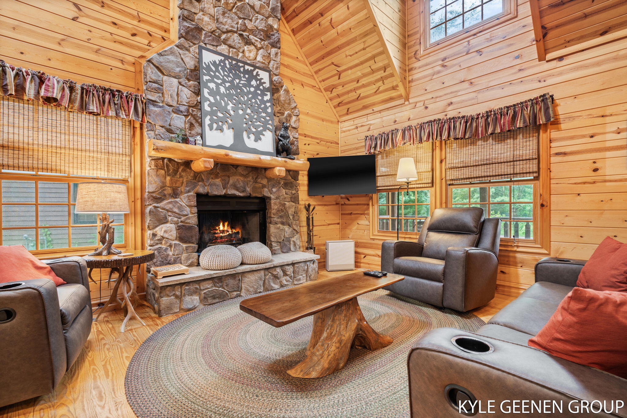 Saugatuck, Michigan, 49453, United States, 3 Bedrooms Bedrooms, ,2 BathroomsBathrooms,Residential,For Sale,1917281