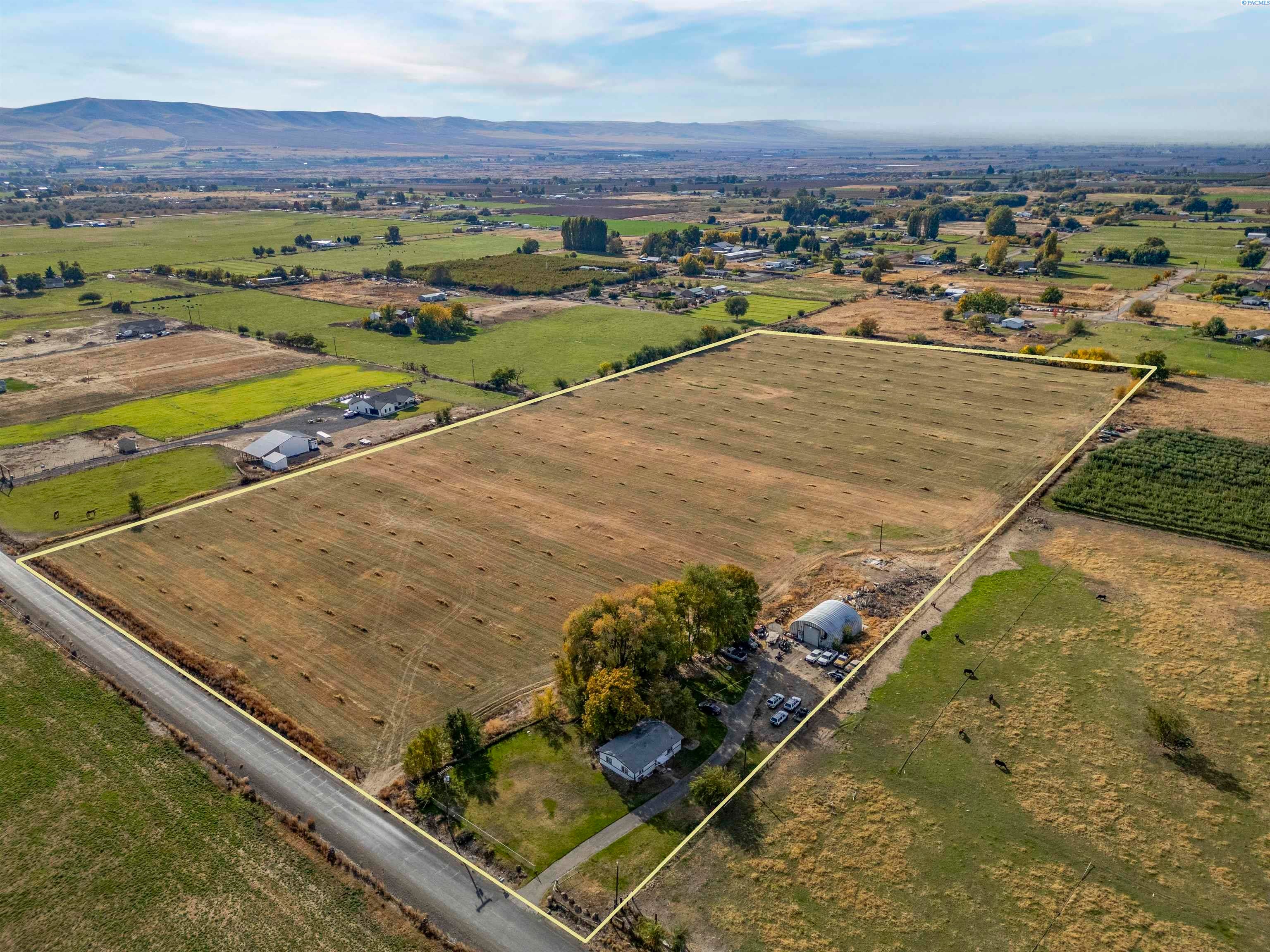 Prosser, Washington, 99350, United States, 3 Bedrooms Bedrooms, ,2 BathroomsBathrooms,Residential,For Sale,1981209