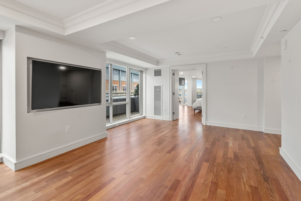 Boston, Massachusetts, 02109, United States, 3 Bedrooms Bedrooms, ,3 BathroomsBathrooms,Residential,For Sale,1847370