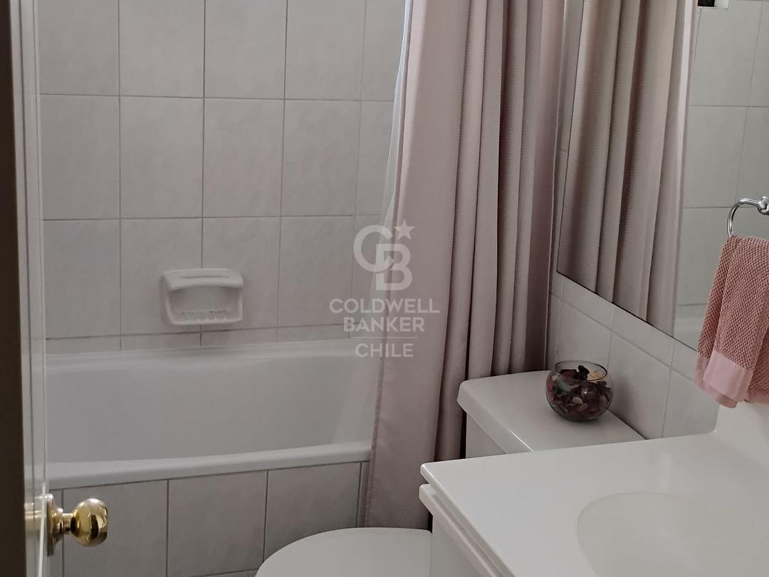 Peñalolén, Chile, 5 Bedrooms Bedrooms, ,4 BathroomsBathrooms,Residential,For Sale,1908555