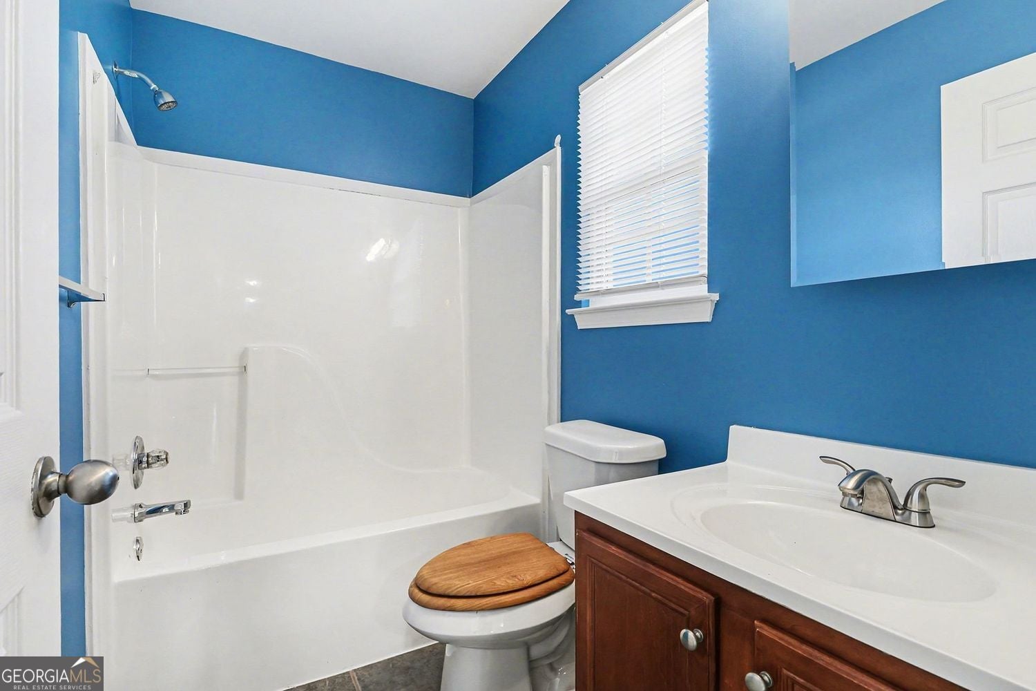 Cumming, Georgia, 30028, United States, 4 Bedrooms Bedrooms, ,4 BathroomsBathrooms,Residential,For Sale,2011406