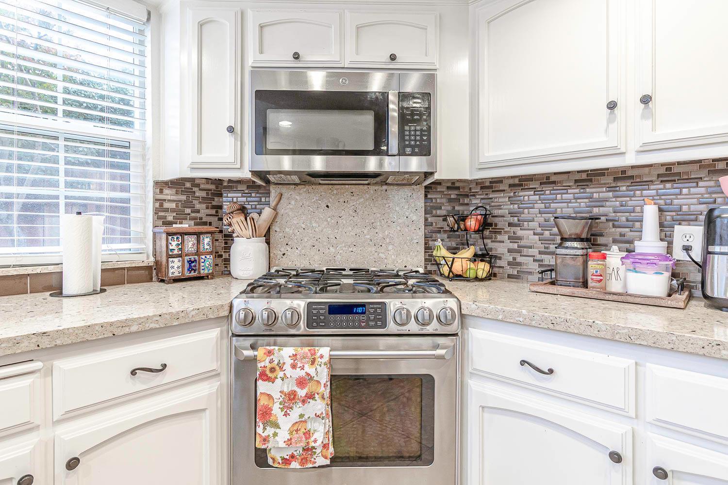 Oakdale, California, 95361, United States, 3 Bedrooms Bedrooms, ,3 BathroomsBathrooms,Residential,For Sale,1998685