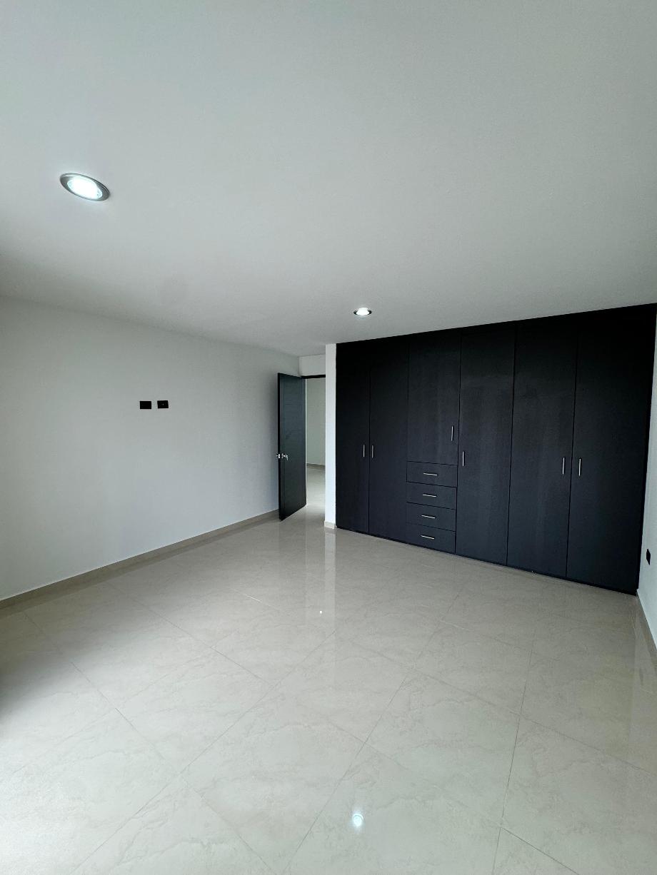 Cerro Lago Palomas, Querétaro, Querétaro, 76230, Mexico, 3 Bedrooms Bedrooms, ,3 BathroomsBathrooms,Residential,For Sale,Cerro Lago Palomas,1672480