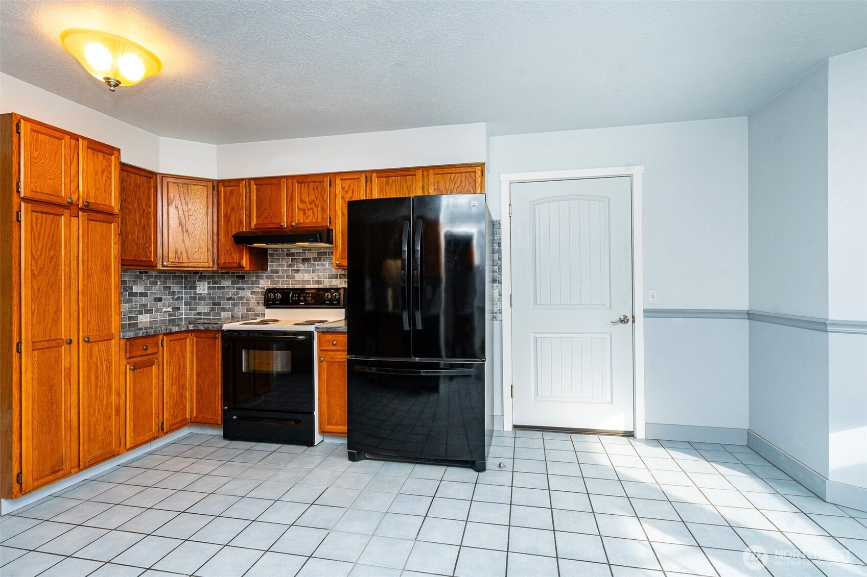 Winlock, Washington, 98596, United States, 3 Bedrooms Bedrooms, ,2 BathroomsBathrooms,Residential,For Sale,2015352