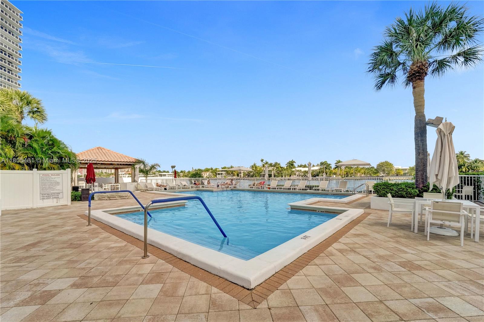 Aventura, Florida, 33180, United States, 2 Bedrooms Bedrooms, ,2 BathroomsBathrooms,Residential,For Sale,1827692