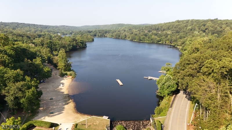 Randolph Twp., New Jersey, 07869, United States, 4 Bedrooms Bedrooms, ,3 BathroomsBathrooms,Residential,For Sale,1925616