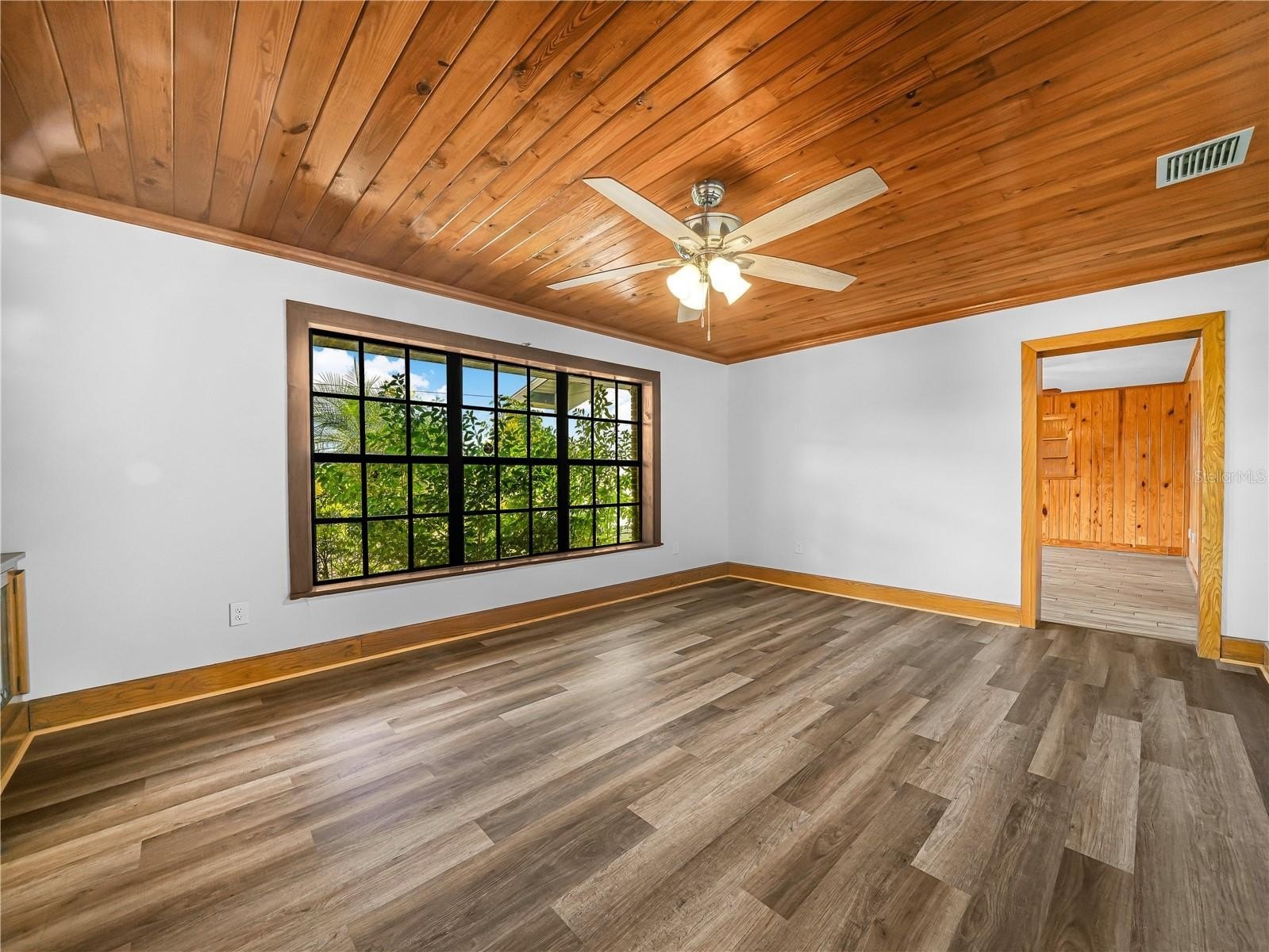 FROSTPROOF, Florida, 33843, United States, 6 Bedrooms Bedrooms, ,3 BathroomsBathrooms,Residential,For Sale,2006124