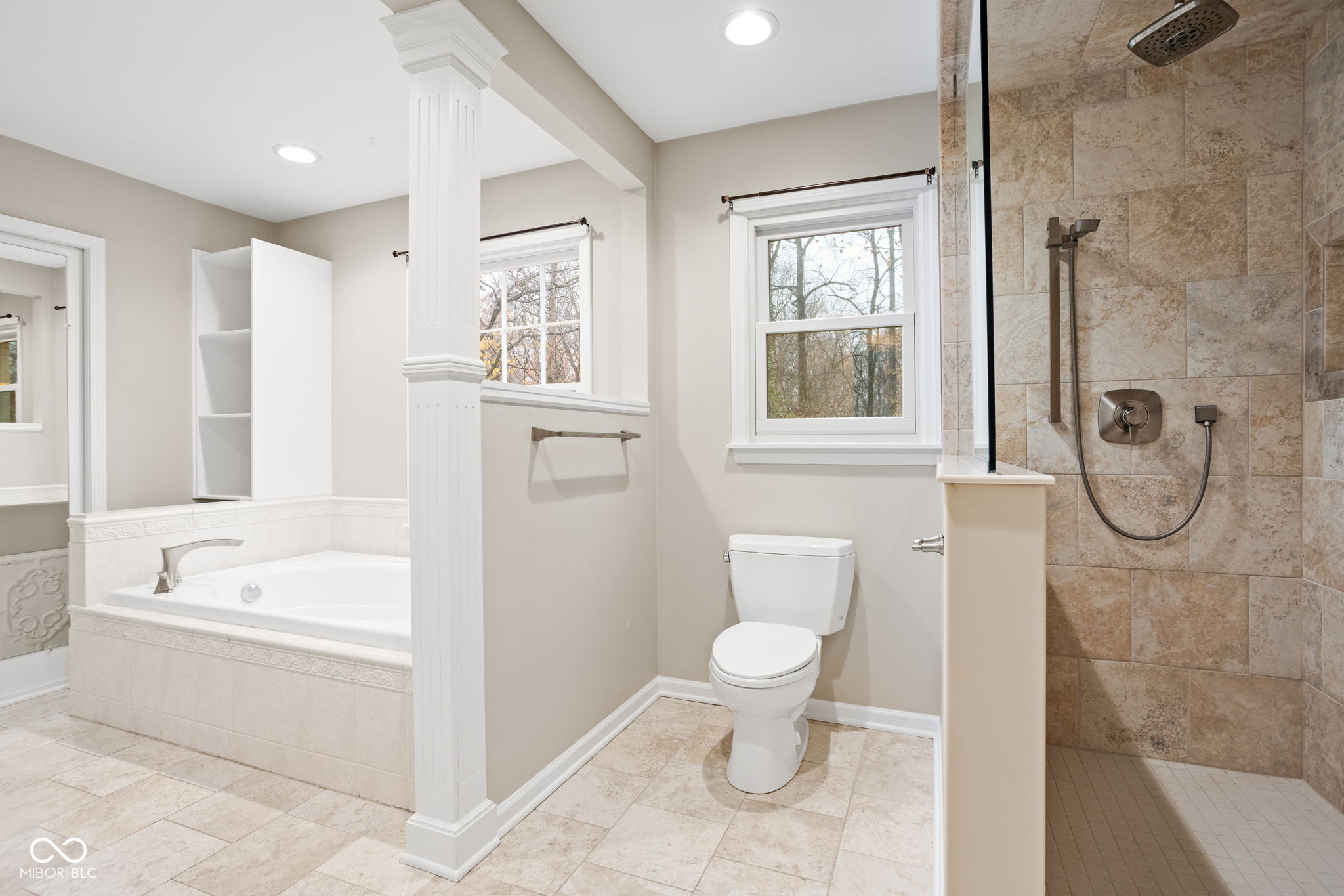 Indianapolis, Indiana, 46226, United States, 6 Bedrooms Bedrooms, ,7 BathroomsBathrooms,Residential,For Sale,1998001