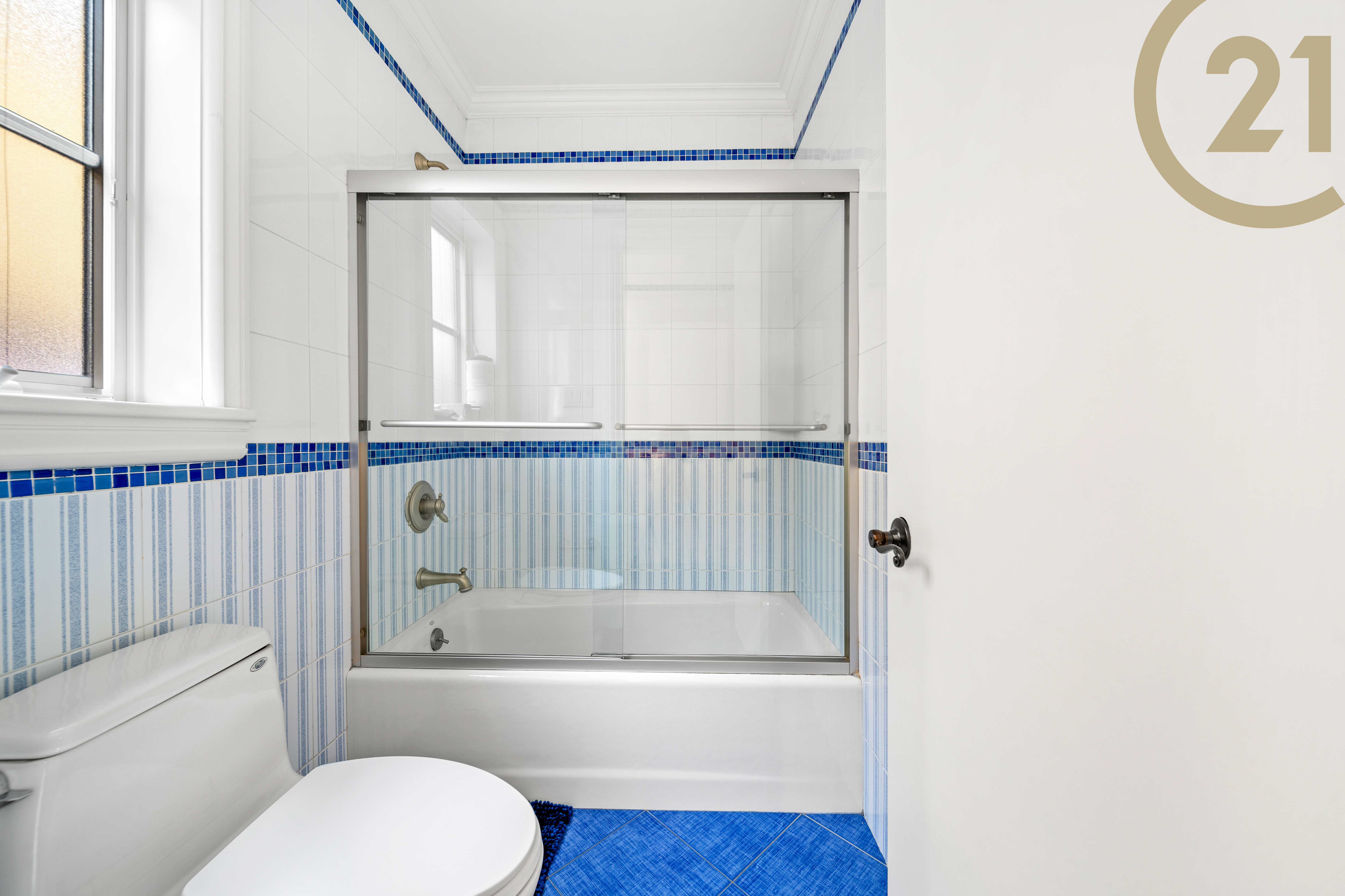 Brooklyn, New York, 11210, United States, 7 Bedrooms Bedrooms, ,5 BathroomsBathrooms,Residential,For Sale,1895266