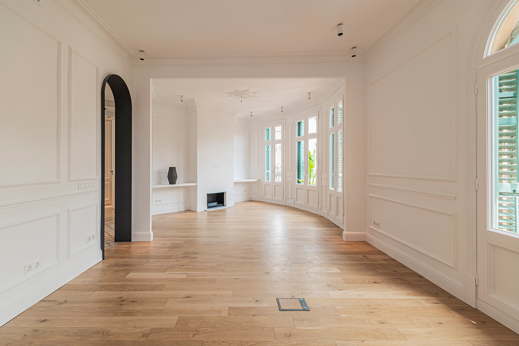  Extraordinary apartment on high floor in central Eixample - 物件實景