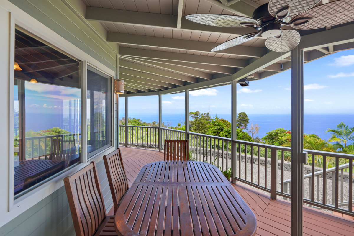 Captain Cook, Hawaii, 96704, United States, 2 Bedrooms Bedrooms, ,2 BathroomsBathrooms,Residential,For Sale,1941620