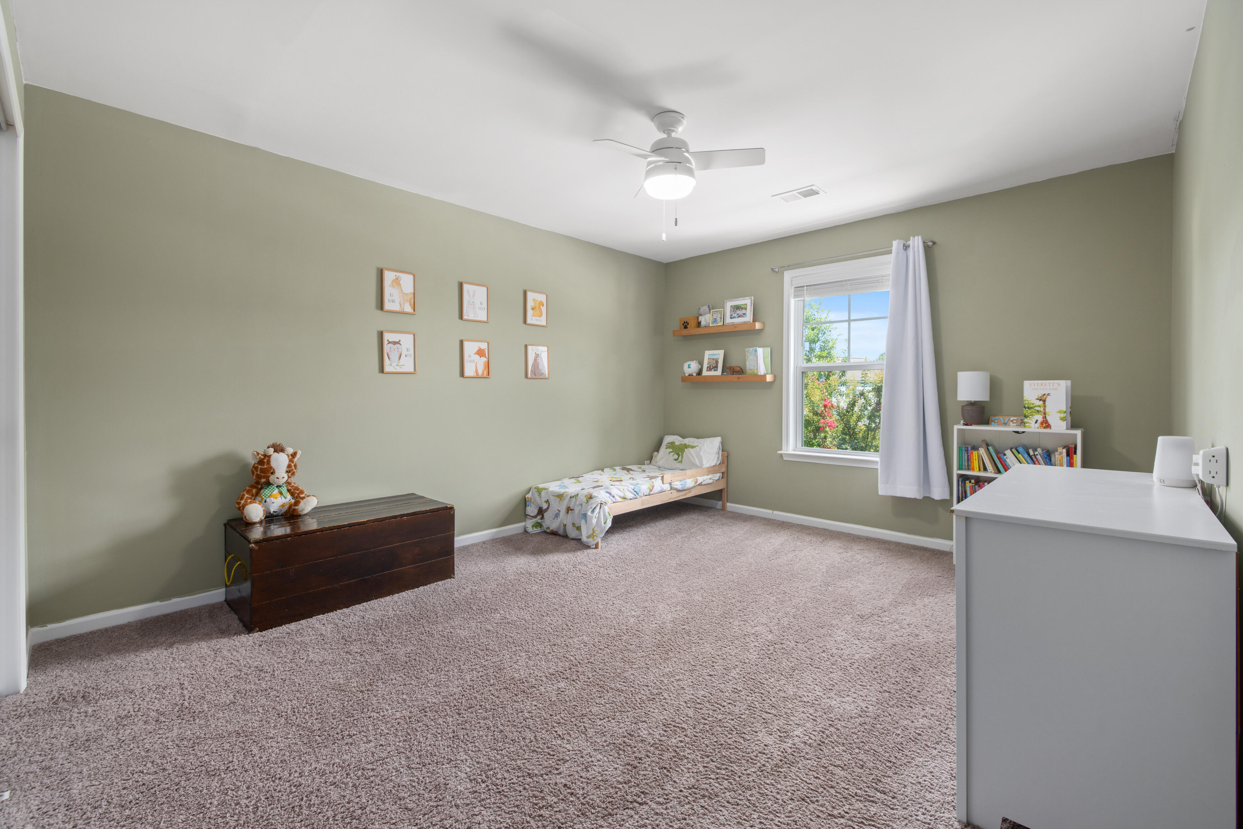  2025 Lanneau Lane - 物件實景