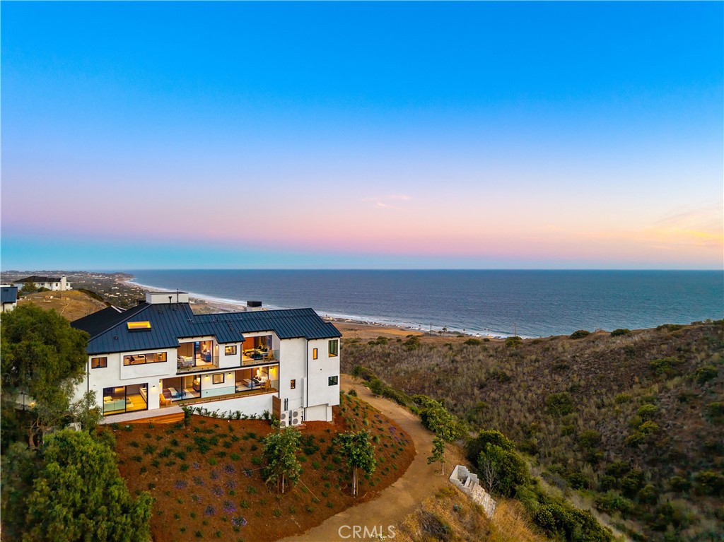 Malibu, California, 90265, United States, 7 Bedrooms Bedrooms, ,9 BathroomsBathrooms,Residential,For Sale,1838942