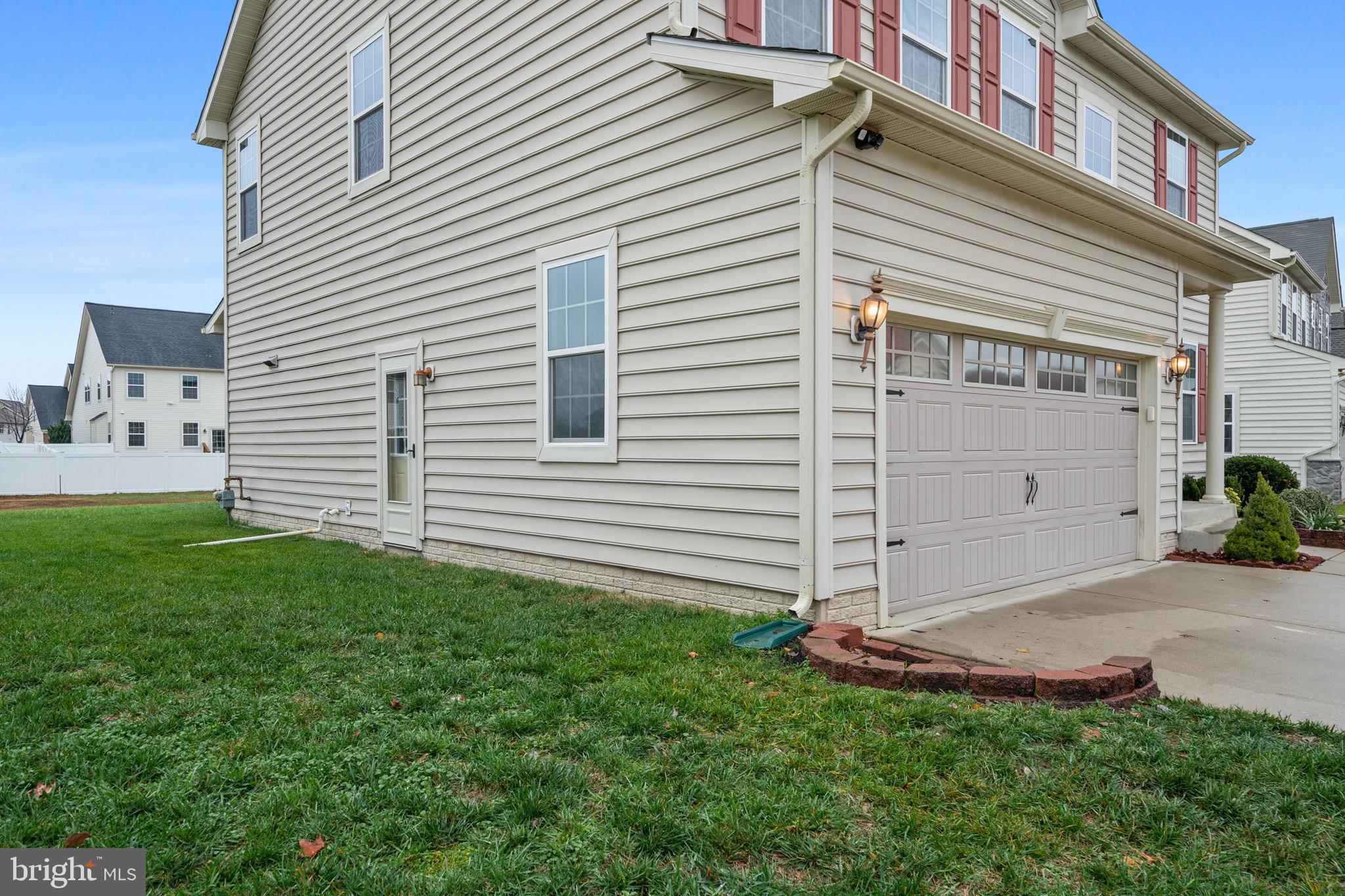 Waldorf, Maryland, 20602, United States, 4 Bedrooms Bedrooms, ,3 BathroomsBathrooms,Residential,For Sale,2001187