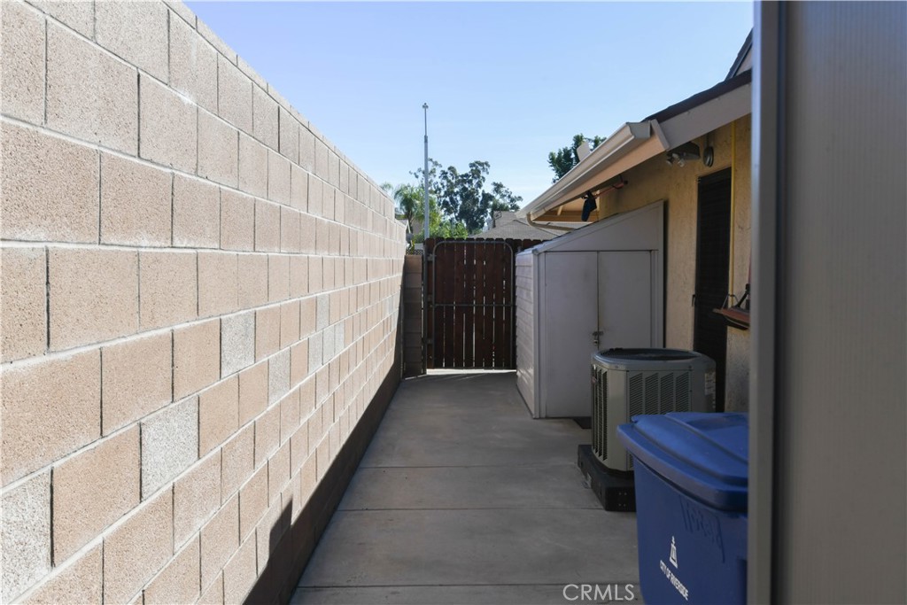 Riverside, California, 92503, United States, 3 Bedrooms Bedrooms, ,2 BathroomsBathrooms,Residential,For Sale,2001663