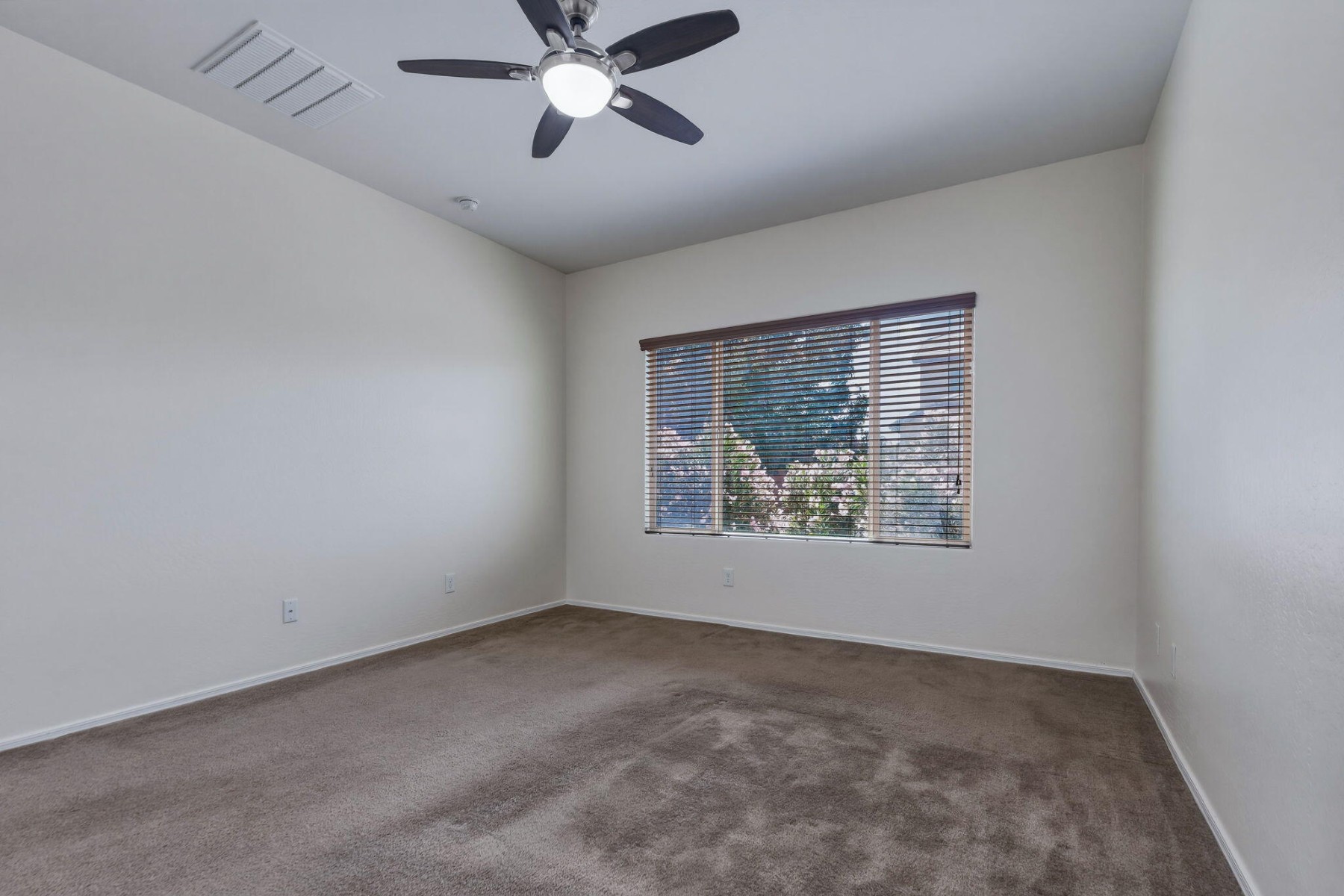  17543 W Buckhorn Trail  Surprise, AZ - 物件實景