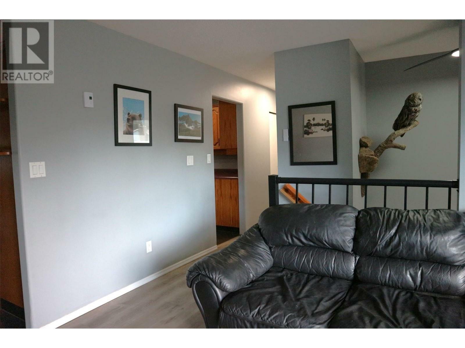 SICAMOUS, British Columbia, V0E 2V1, CA, 5 Bedrooms Bedrooms, ,2 BathroomsBathrooms,Residential,For Sale,1838674