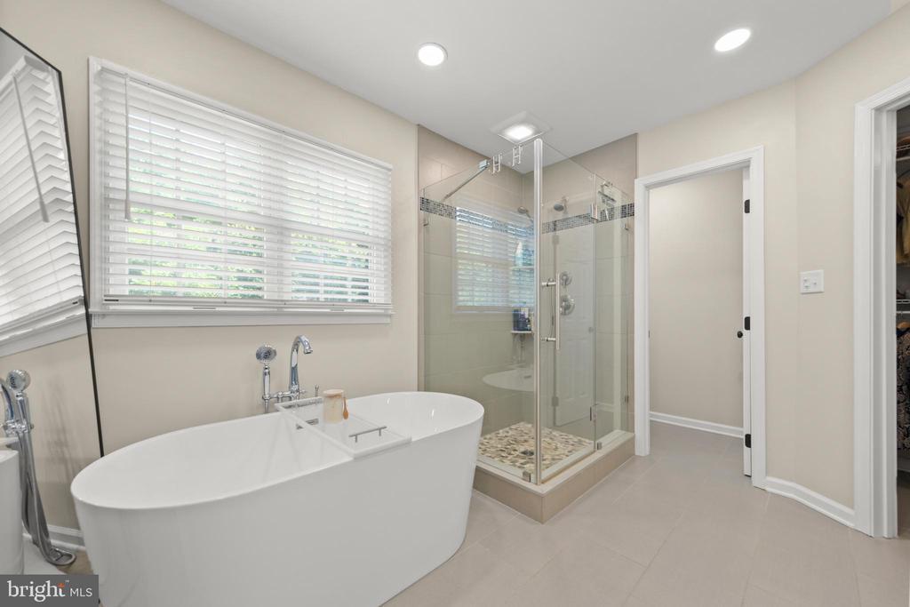 Winchester, Virginia, 22601, United States, 3 Bedrooms Bedrooms, ,2 BathroomsBathrooms,Residential,For Sale,1918203