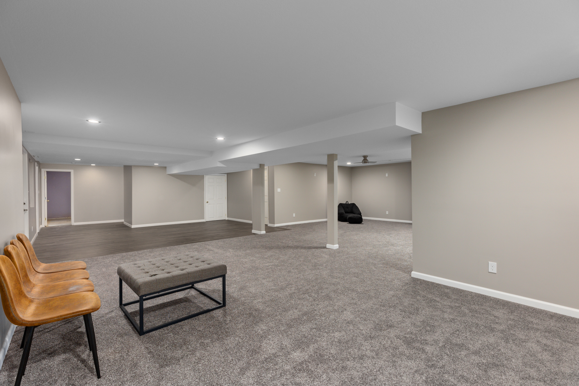 Litchfield, Illinois, 62056, United States, 5 Bedrooms Bedrooms, ,4 BathroomsBathrooms,Residential,For Sale,1979153