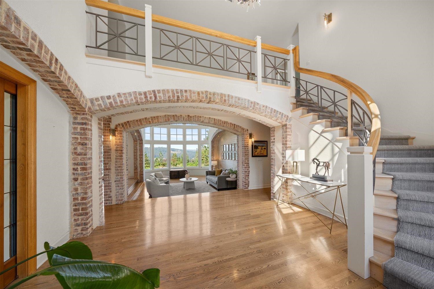 Spokane, Washington, 99223, United States, 6 Bedrooms Bedrooms, ,5 BathroomsBathrooms,Residential,For Sale,1978662