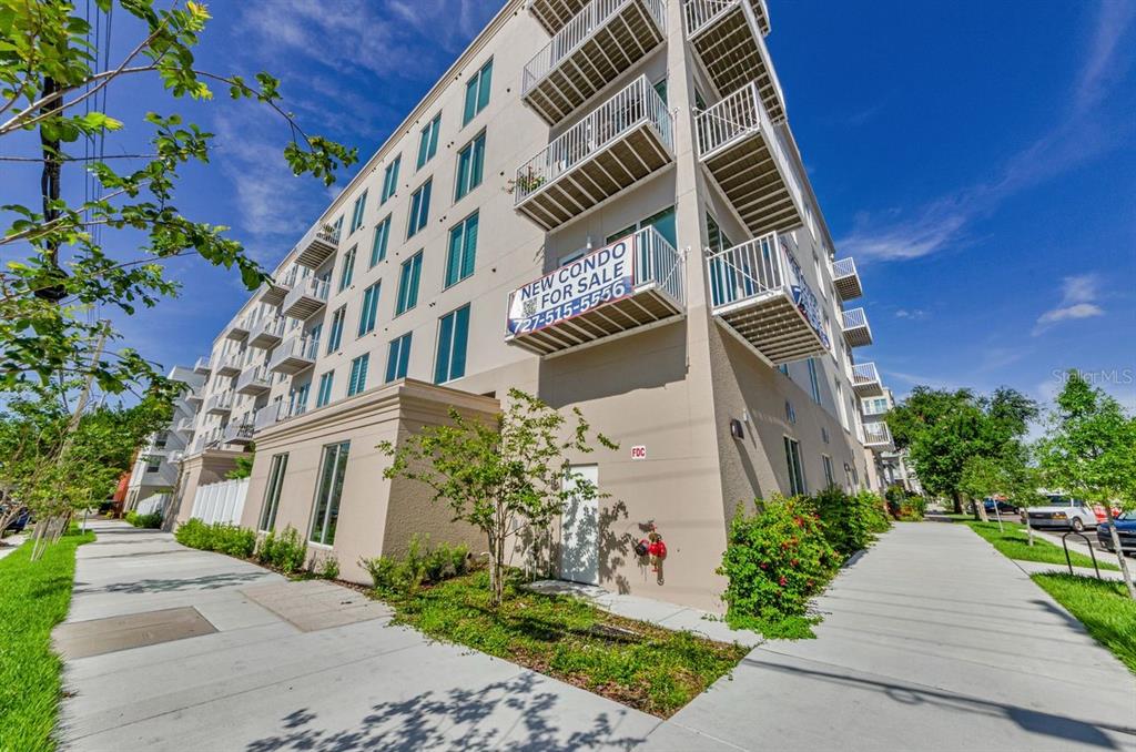 St Petersburg, Florida, 33701, United States, 3 Bedrooms Bedrooms, ,3 BathroomsBathrooms,Residential,For Sale,1885296