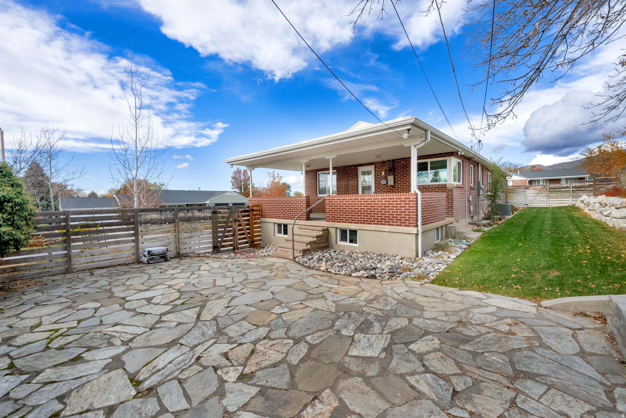 Salt Lake City, Utah, 84108, United States, 4 Bedrooms Bedrooms, ,2 BathroomsBathrooms,Residential,For Sale,1989223