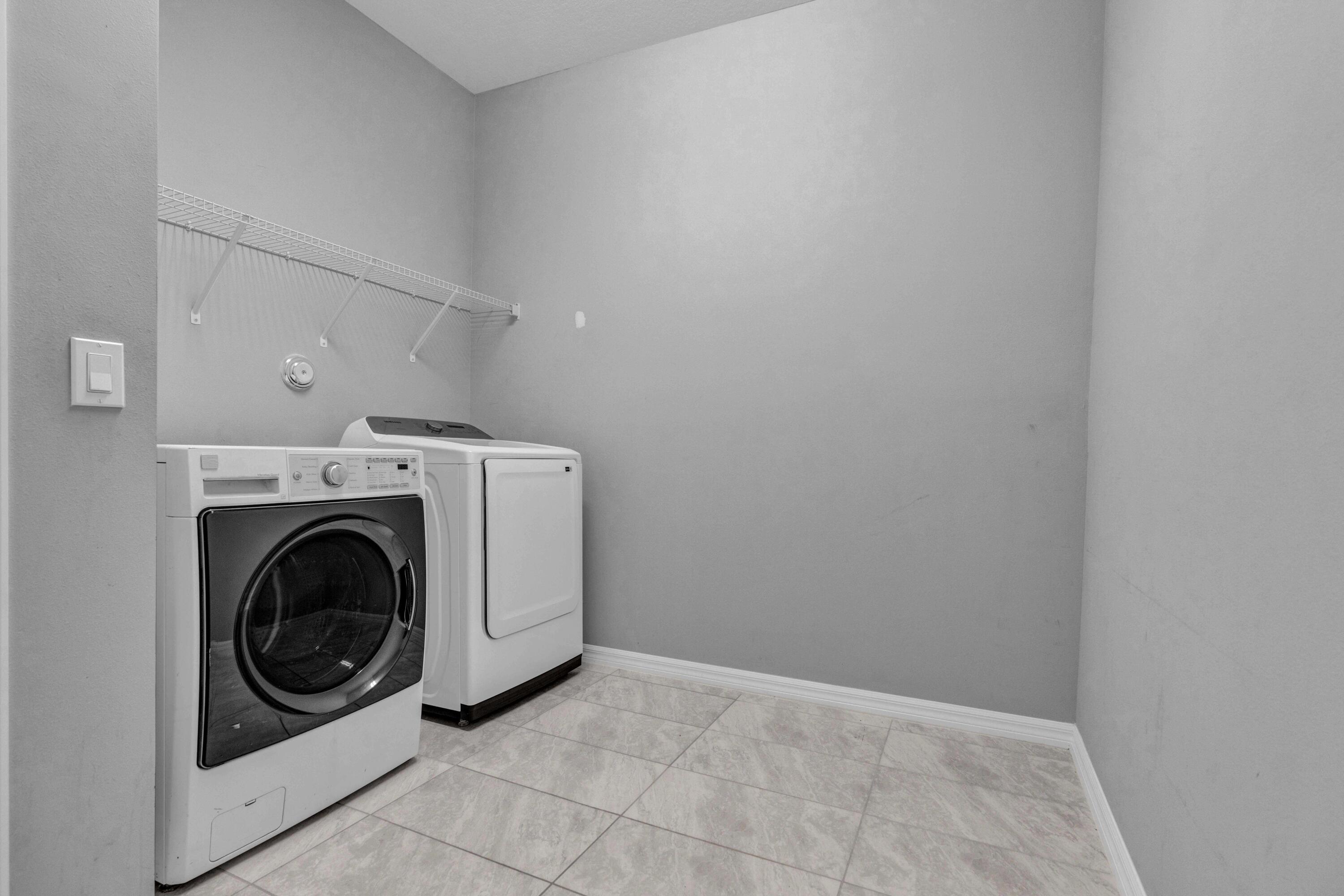 Lake Worth, Florida, 33467, United States, 5 Bedrooms Bedrooms, ,3 BathroomsBathrooms,Residential,For Sale,2048468