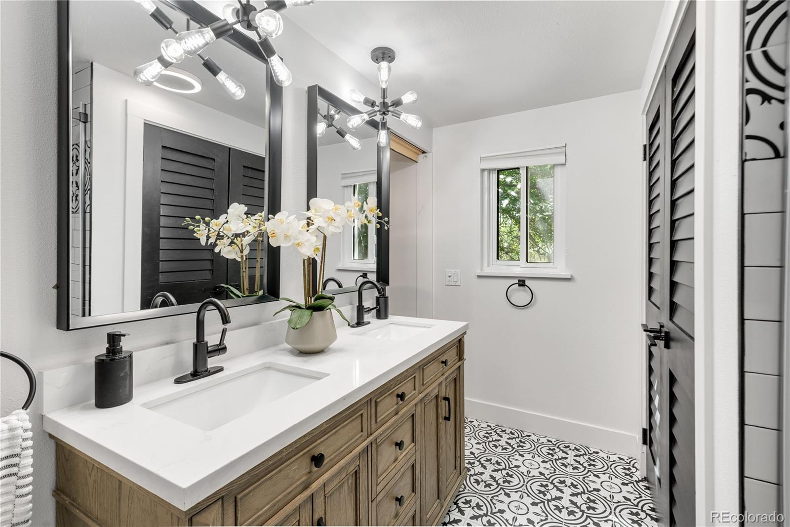 Denver, Colorado, 80247, United States, 4 Bedrooms Bedrooms, ,3 BathroomsBathrooms,Residential,For Sale,1926211