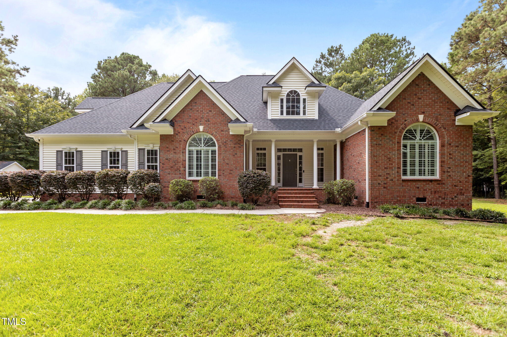 Smithfield, North Carolina, 27577, United States, 3 Bedrooms Bedrooms, ,4 BathroomsBathrooms,Residential,For Sale,1933670