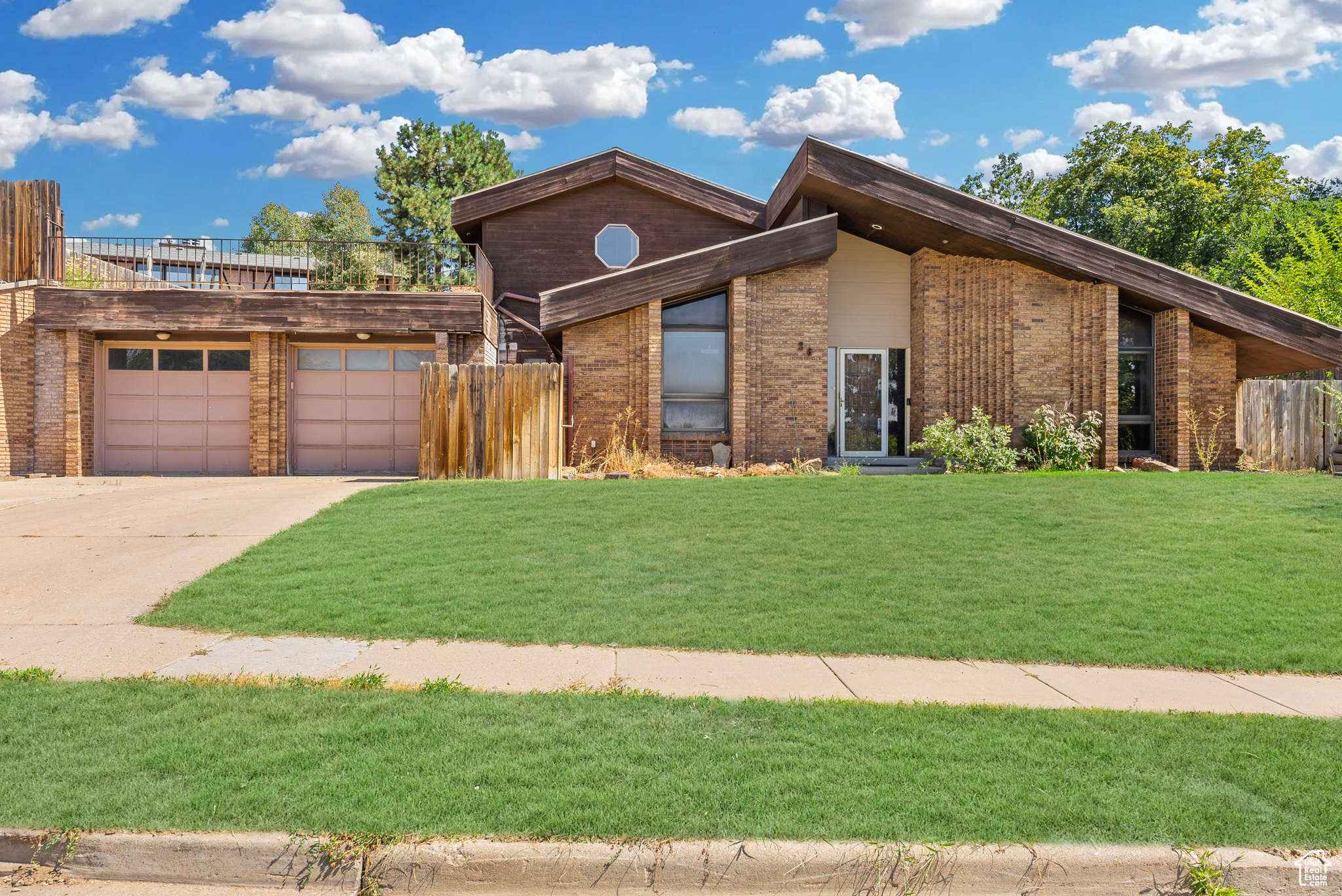 North Salt Lake, Utah, 84054, United States, 3 Bedrooms Bedrooms, ,3 BathroomsBathrooms,Residential,For Sale,1940946