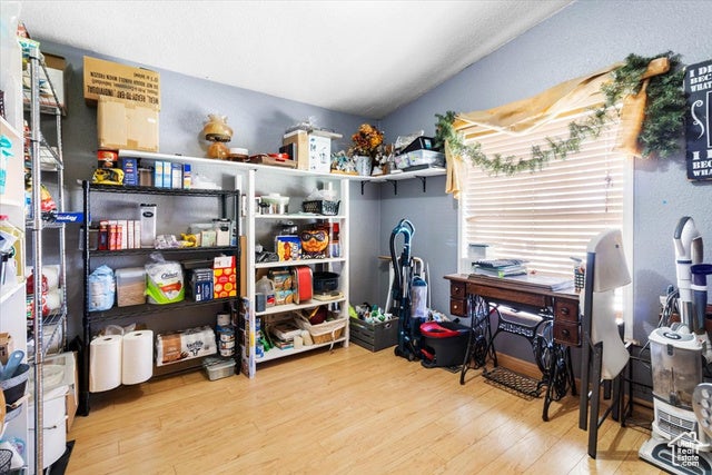 Manti, Utah, 84642, United States, 5 Bedrooms Bedrooms, ,2 BathroomsBathrooms,Residential,For Sale,1976872