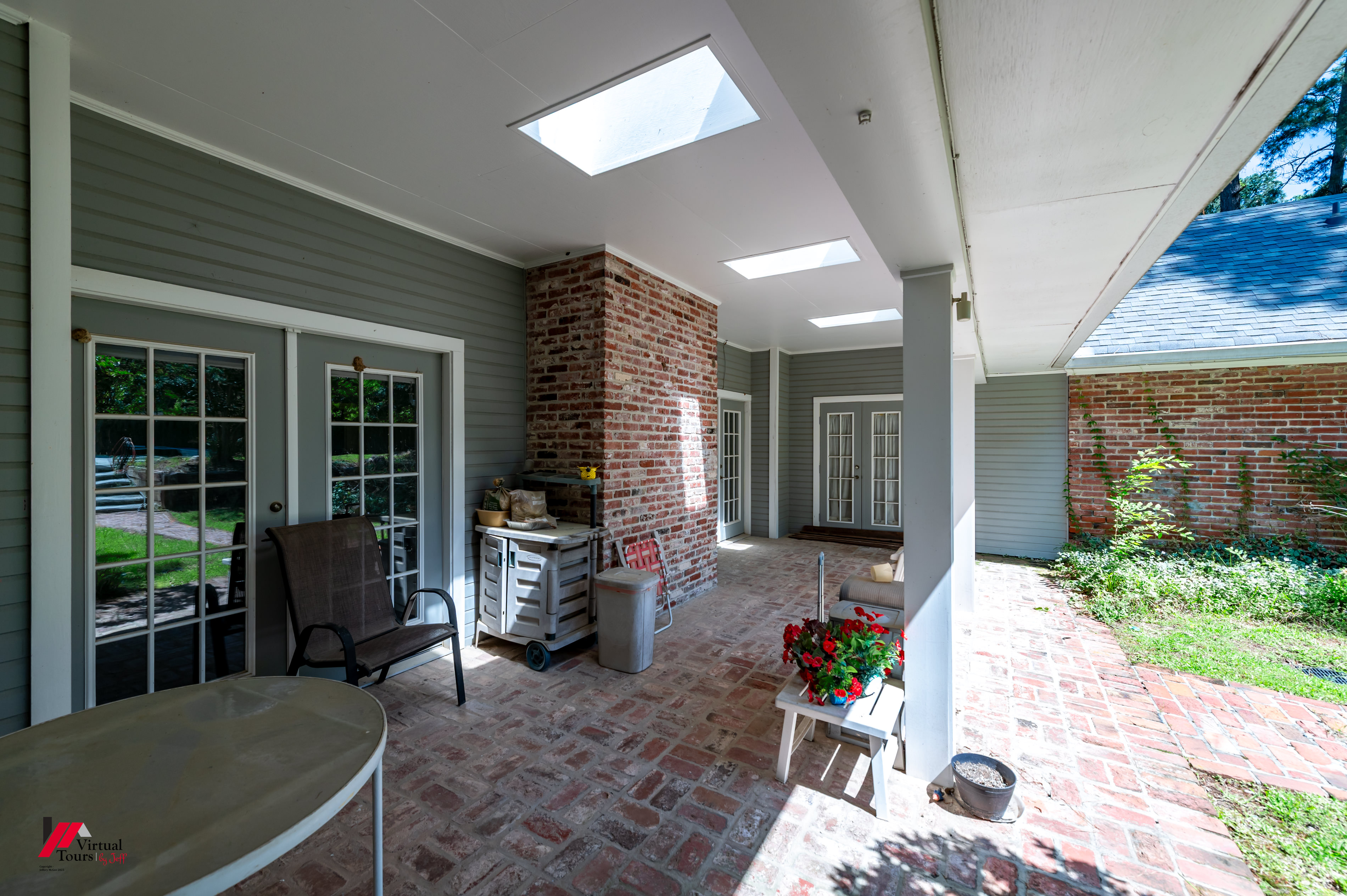 Shreveport, Louisiana, 71106, United States, 4 Bedrooms Bedrooms, ,4 BathroomsBathrooms,Residential,For Sale,1928720