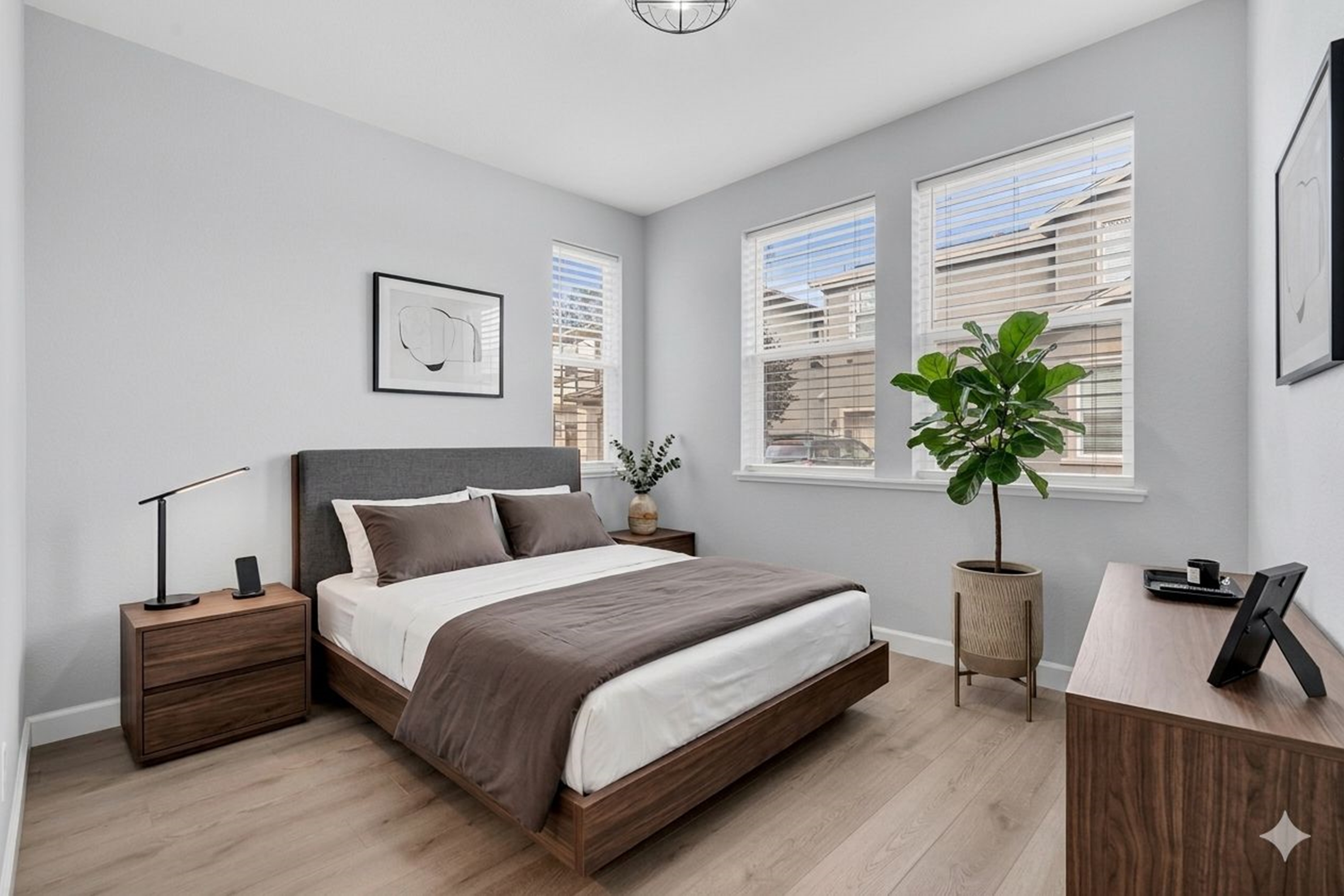  Elevated Brentwood Living - Efficient Home Built for Today’s Lifestyle - 物件實景