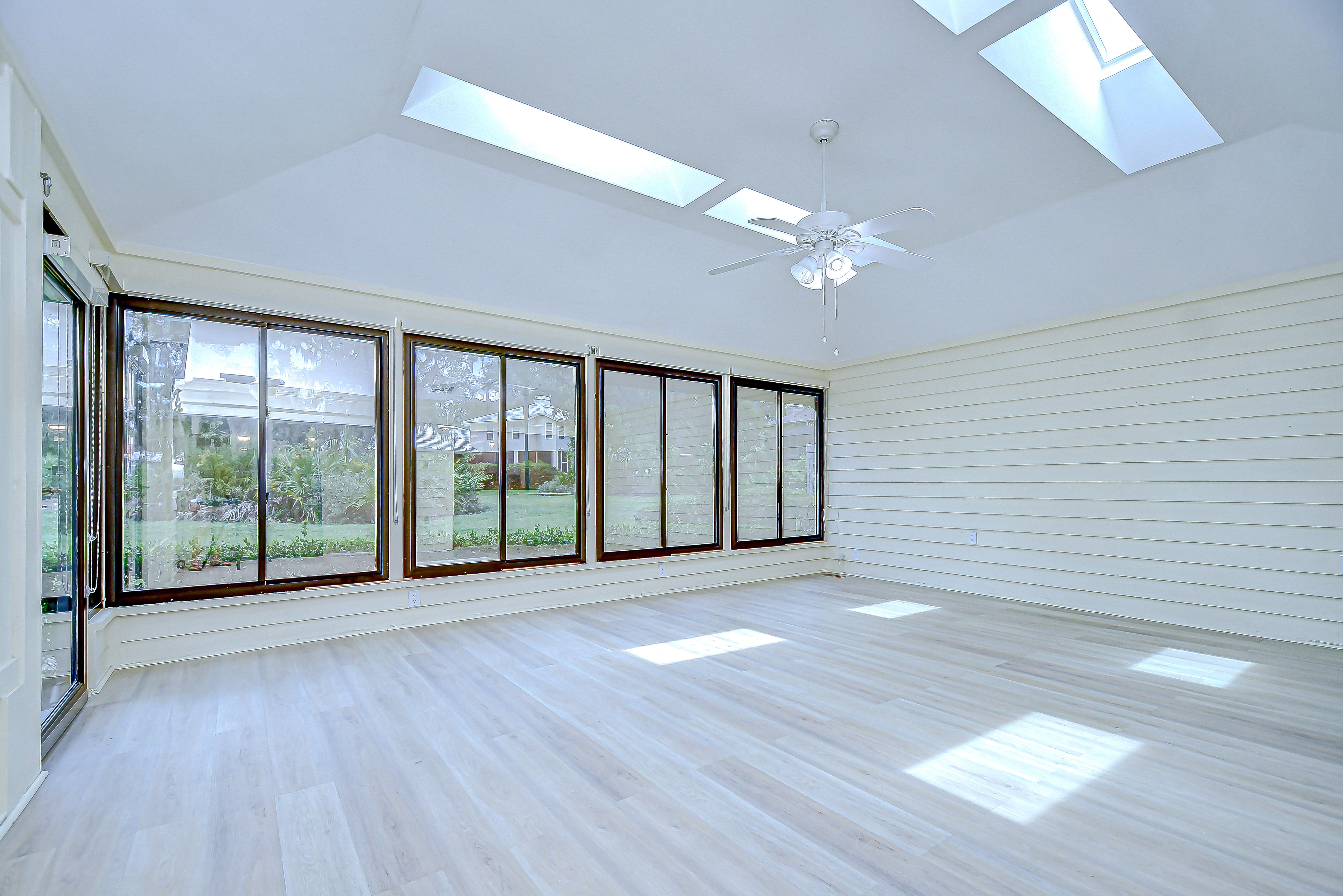 Wesley Chapel, Florida, 33543, United States, 3 Bedrooms Bedrooms, ,3 BathroomsBathrooms,Residential,For Sale,1915571