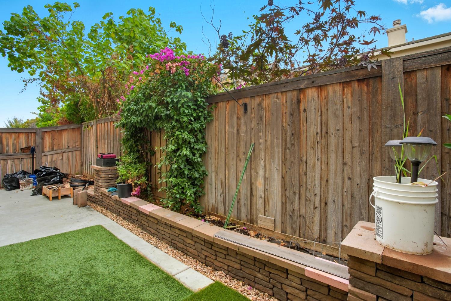 Elk Grove, California, 95758, United States, 3 Bedrooms Bedrooms, ,3 BathroomsBathrooms,Residential,For Sale,1961072