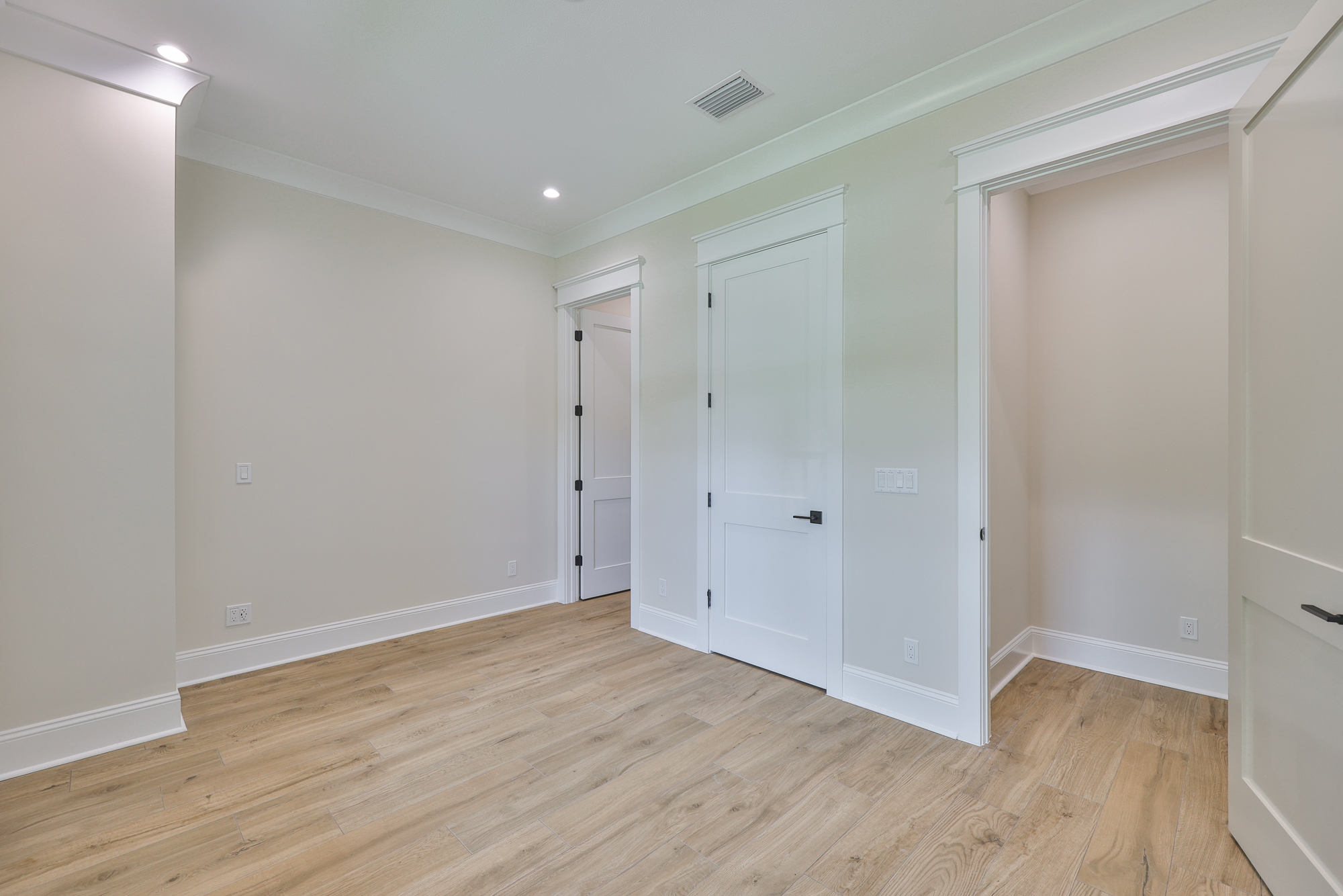 Tampa, Florida, 33629, United States, 5 Bedrooms Bedrooms, ,6 BathroomsBathrooms,Residential,For Sale,1974483