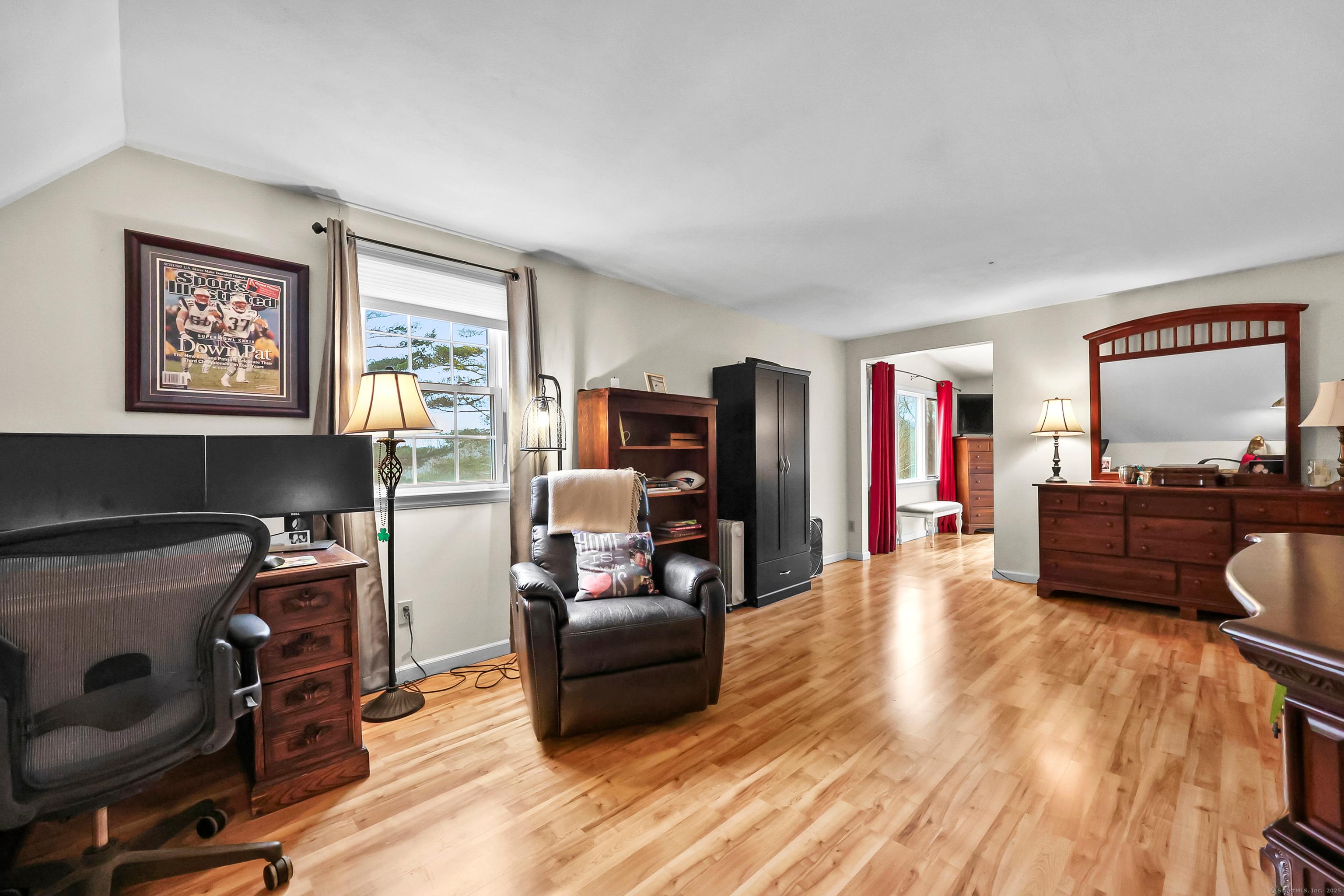 Hebron, Connecticut, 06248, United States, 3 Bedrooms Bedrooms, ,2 BathroomsBathrooms,Residential,For Sale,1987080