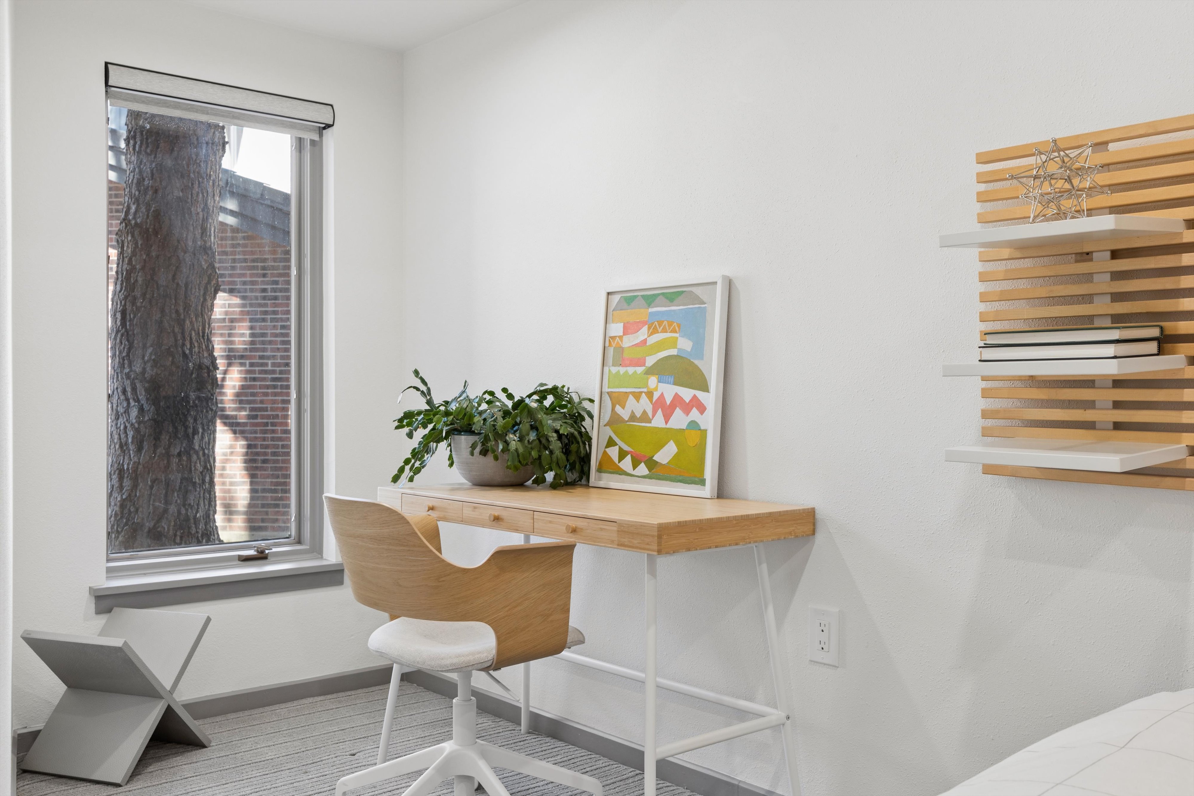  A Rare Offering: Five Bedrooms & Four Bathrooms Thoughtfully Designed Townhome - 物件實景