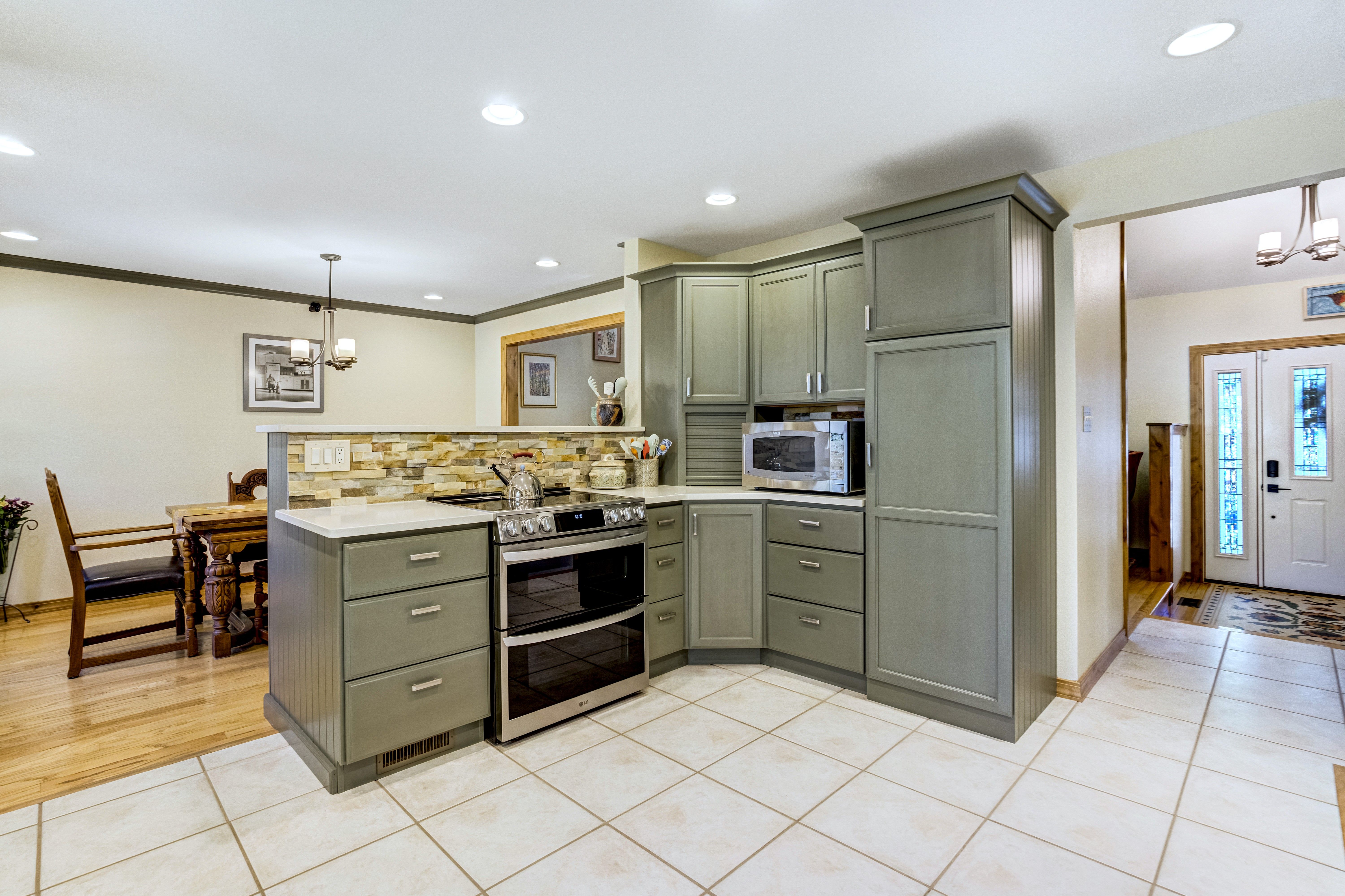  Impeccably Maintained Craftsman Retreat on a Quiet Cul-de-Sac - 物件實景