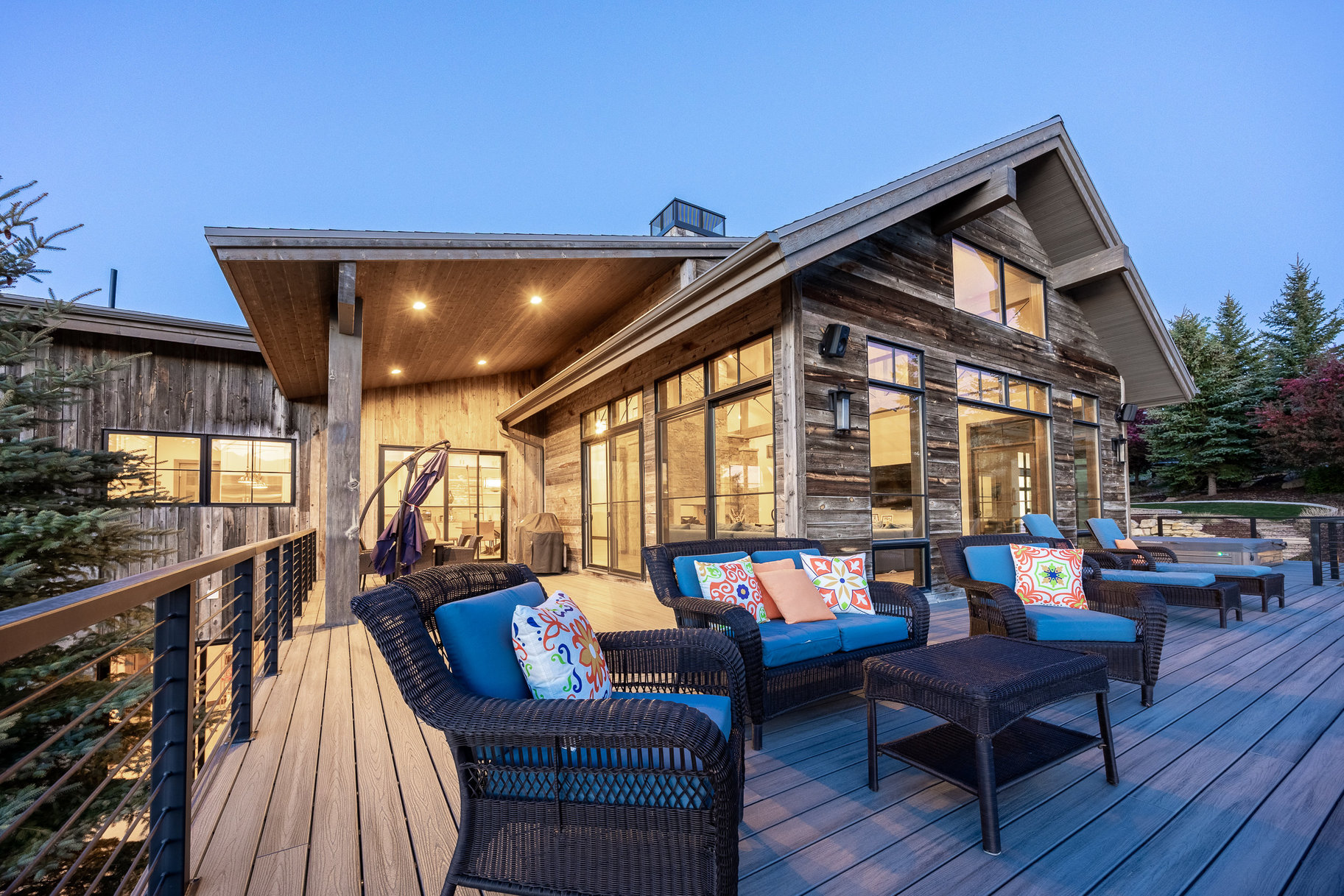  Framed by Panoramic Mountain Views with Access to Round Valley
